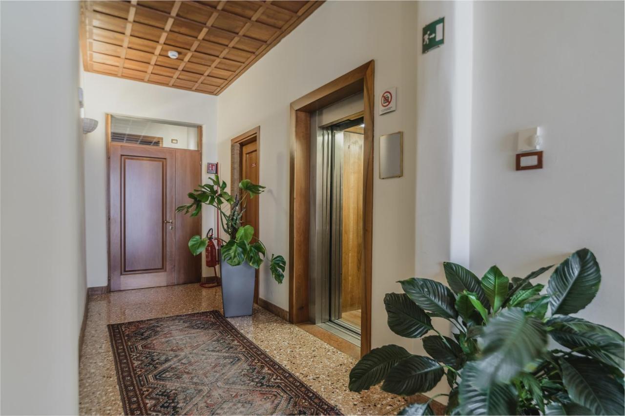 Le Camere Di Palazzo Bortolan Treviso Exterior photo